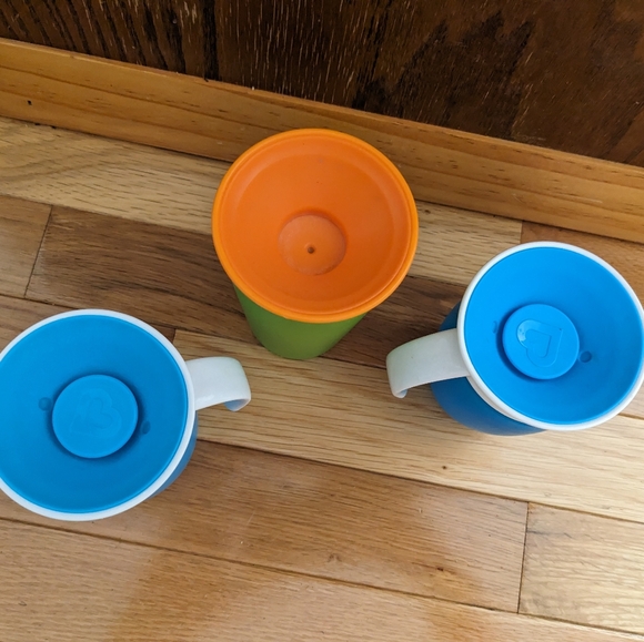 2 Munchkin Miracle 360 Trainer Spoutless Sippy Cups Lot 2 With Handles / 3rd cup - Picture 5 of 5